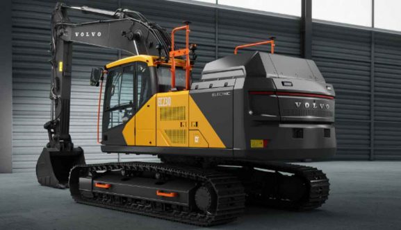 Volvos-New-Gen 23-Ton-EC230-Electric-Excavator