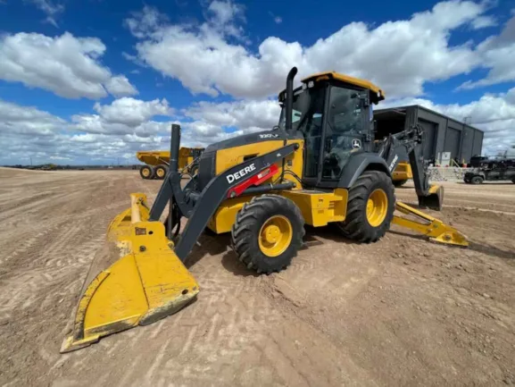 Deere-Unveils-New-Backhoes-With-Redesigned-Cabs-Camera-System